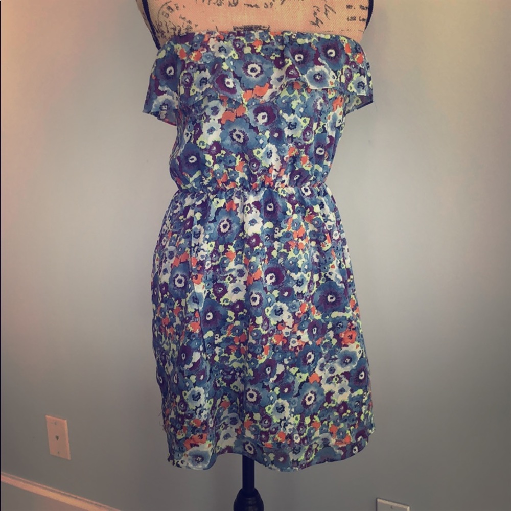 Floral strapless dress